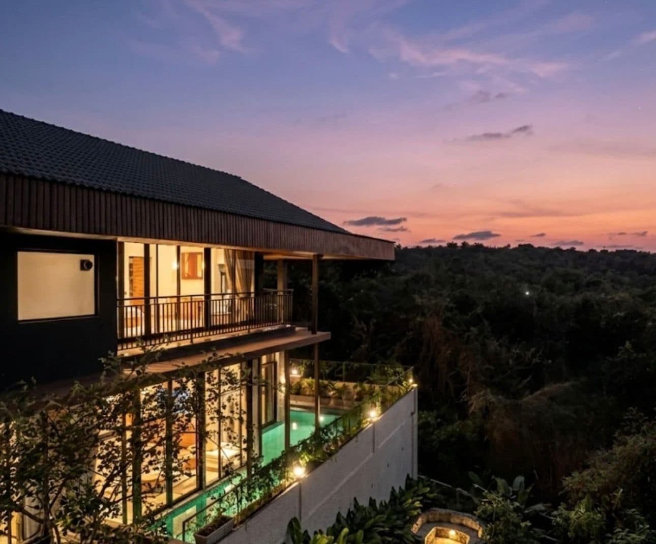 Manor — view 7